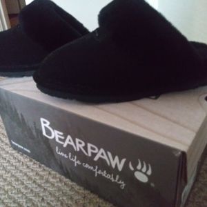 NIB bearpaw slippers